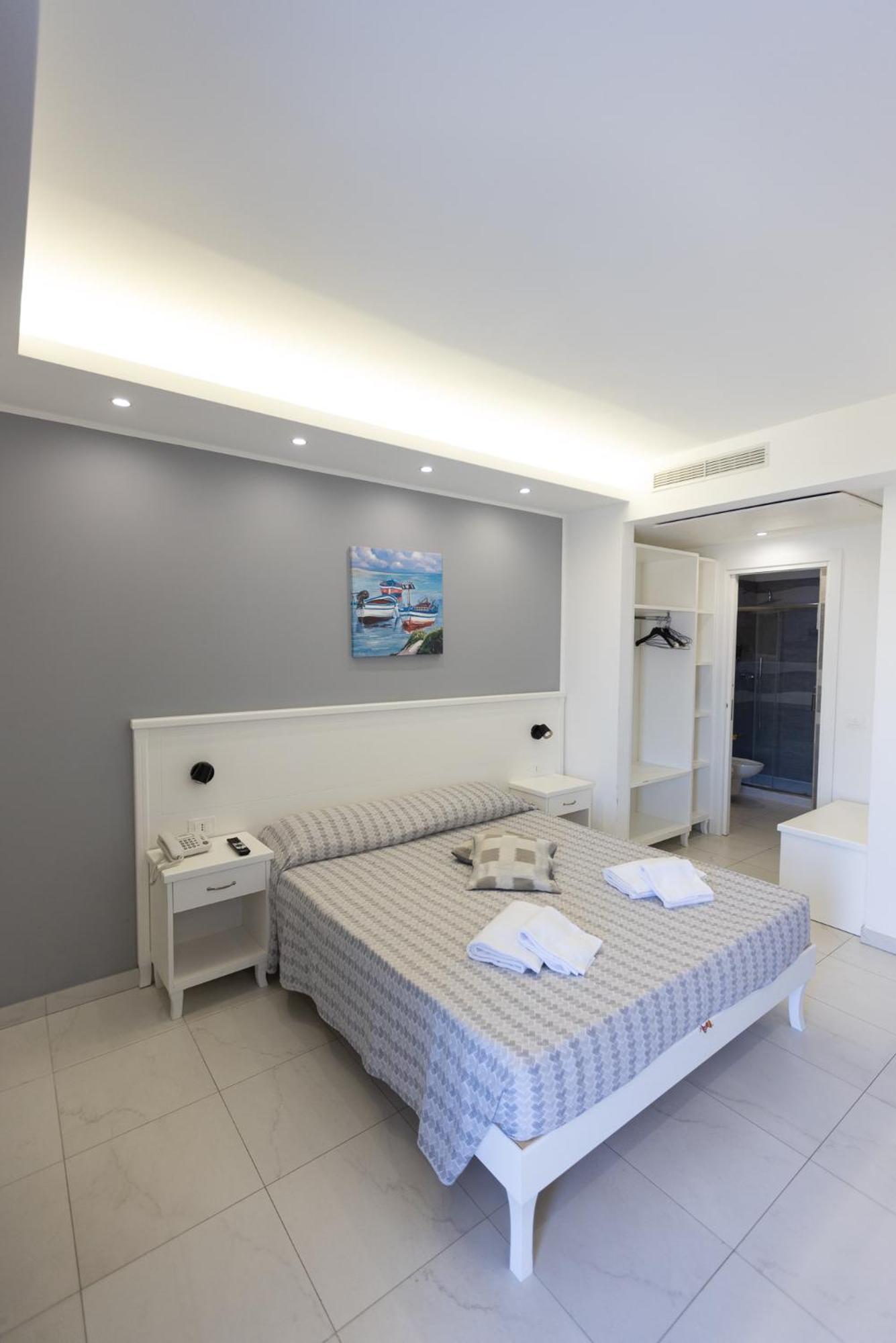 לינה וארוחת בוקר טרופאה Residenza Kalios מראה חיצוני תמונה