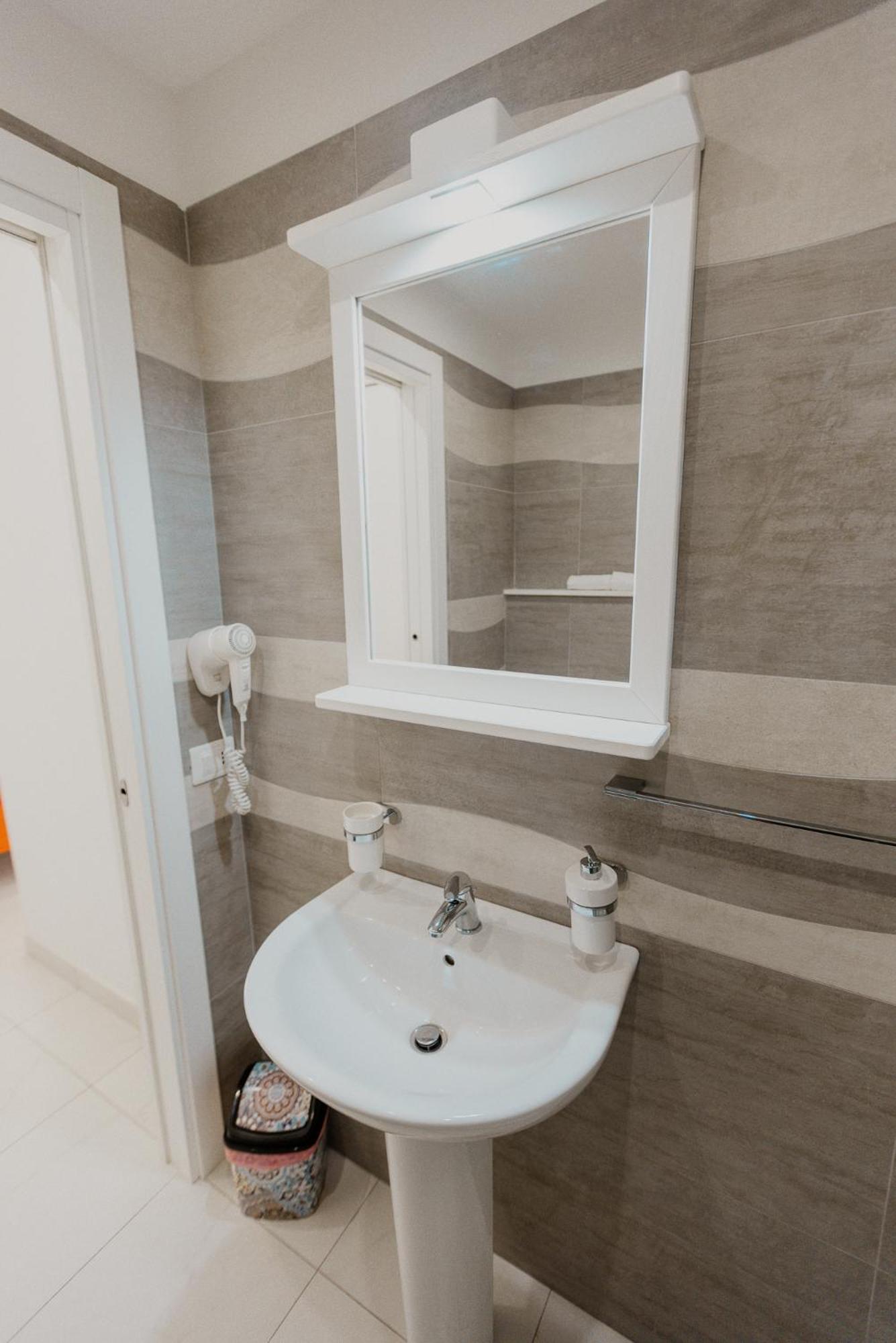 לינה וארוחת בוקר טרופאה Residenza Kalios מראה חיצוני תמונה